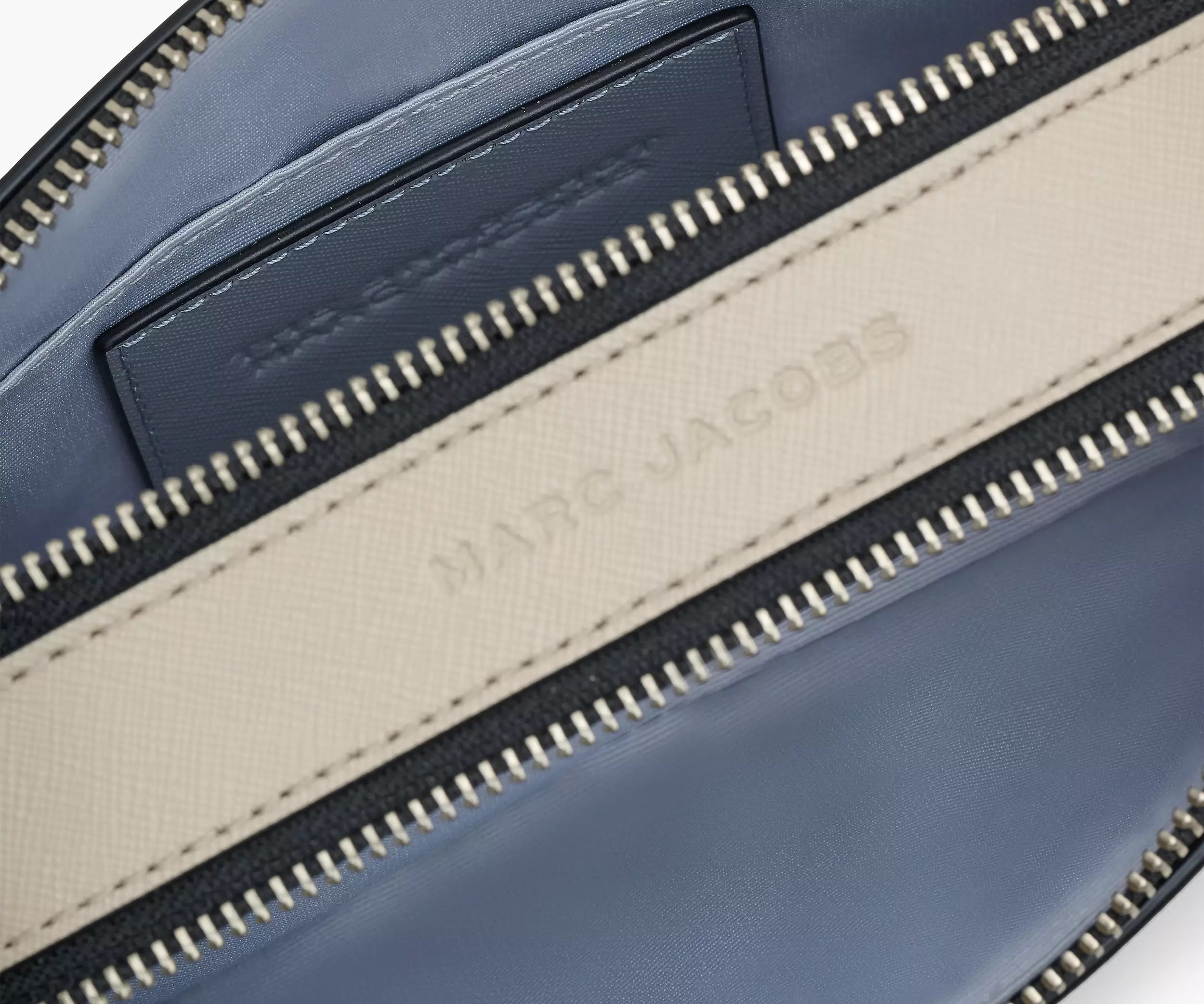 Túi đeo chéo nữ Marc Jacobs màu xám The Snapshot Crossbody Bag In Wolf Grey Multi 13