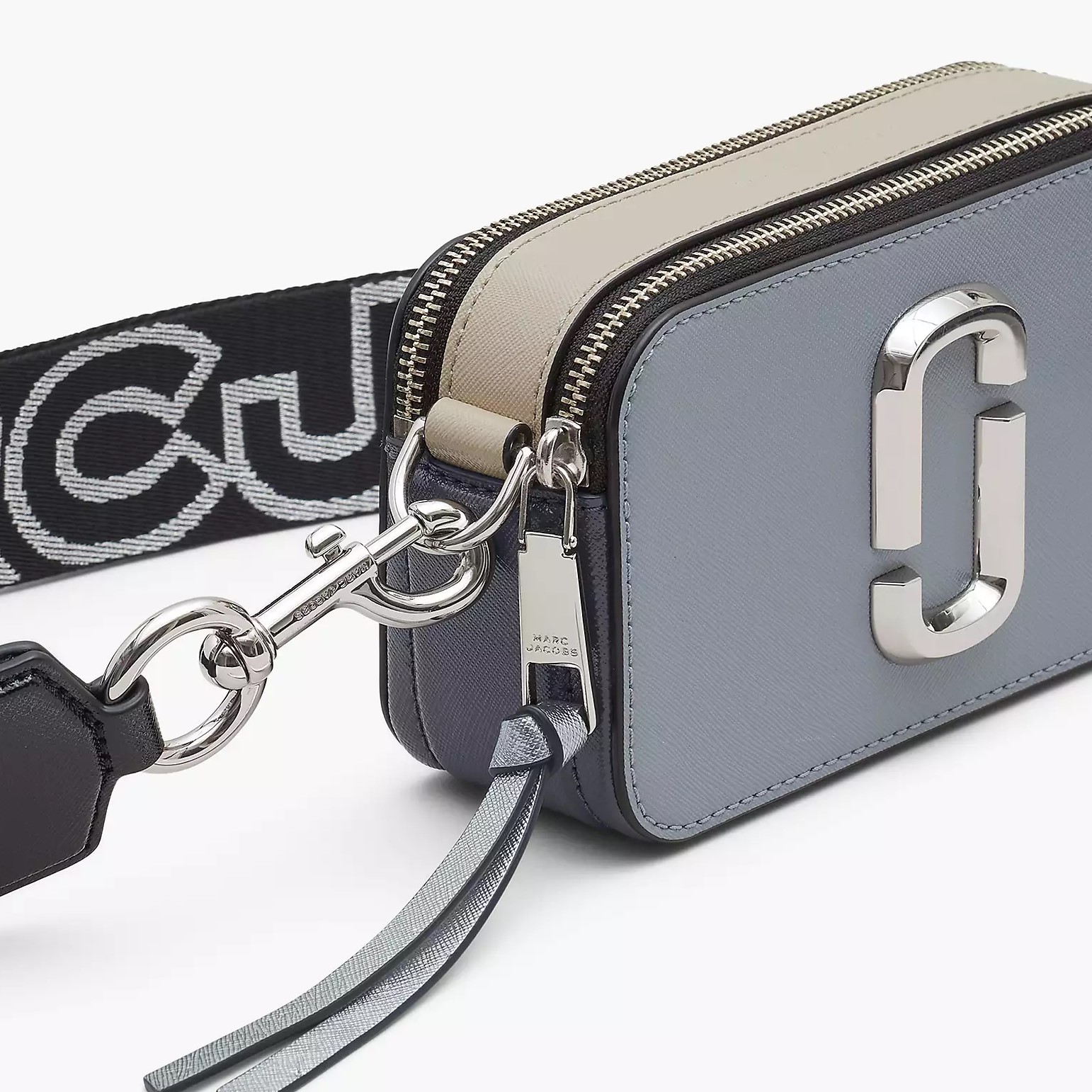 Túi đeo chéo nữ Marc Jacobs màu xám The Snapshot Crossbody Bag In Wolf Grey Multi 14