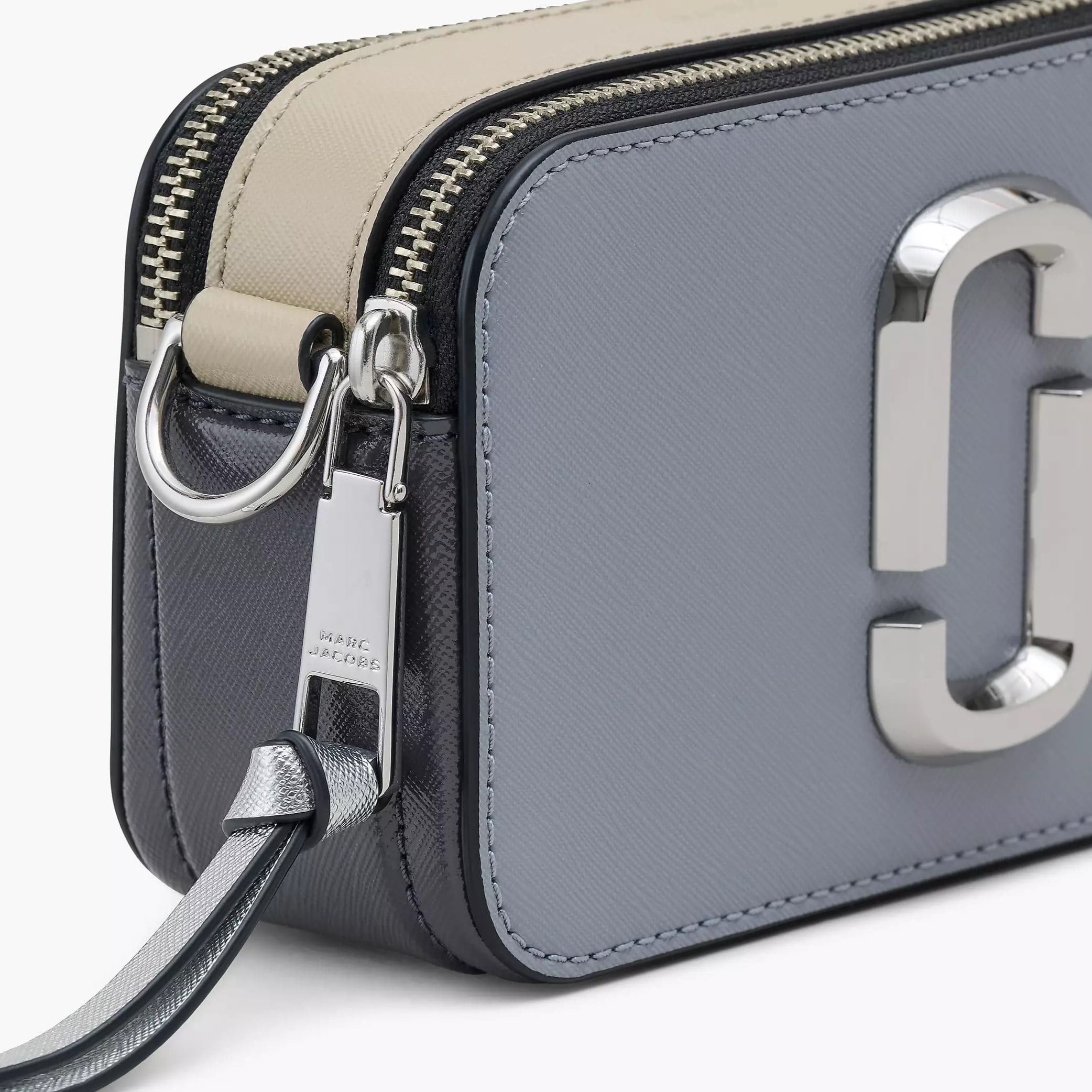 Túi đeo chéo nữ Marc Jacobs màu xám The Snapshot Crossbody Bag In Wolf Grey Multi 15