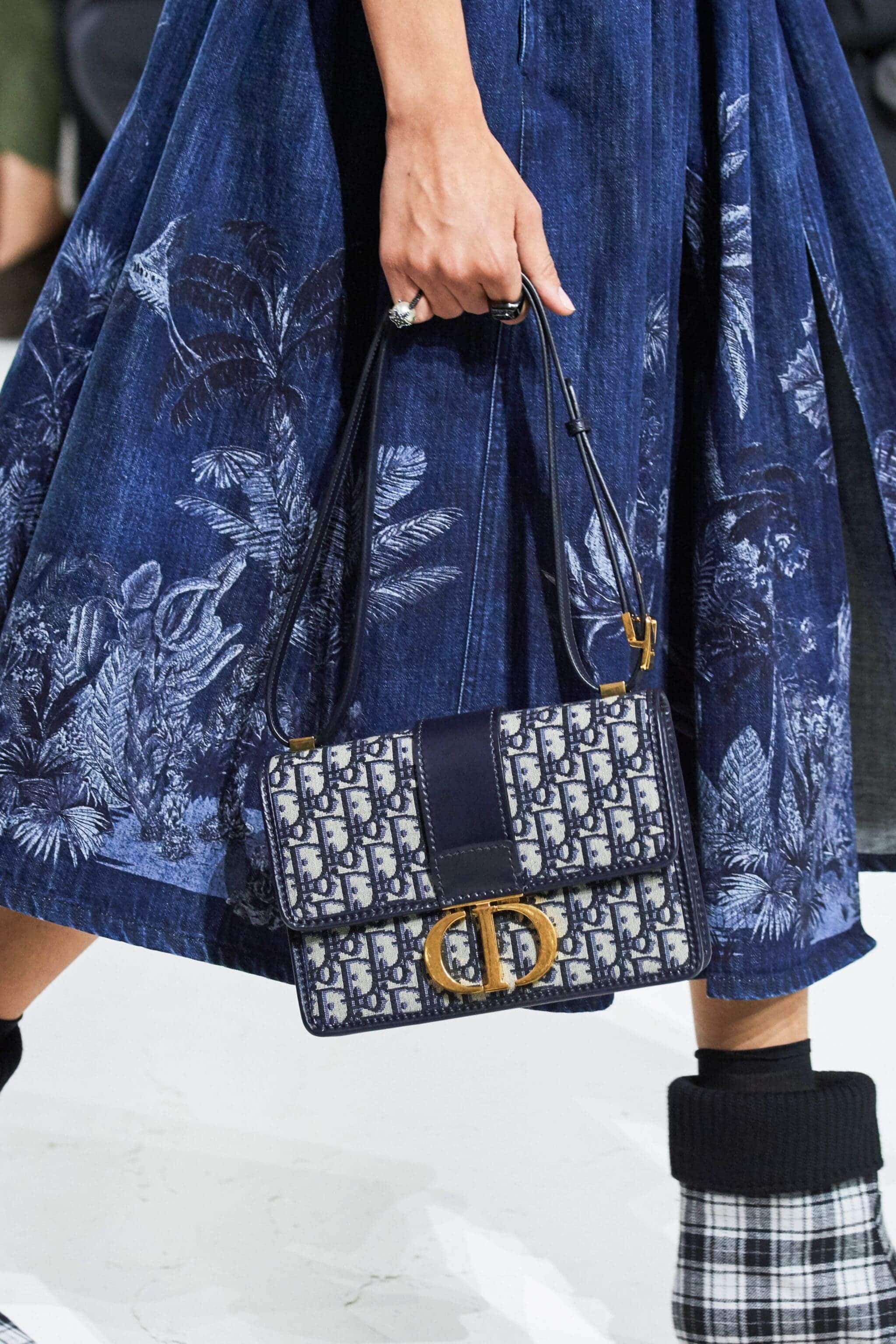 Dior 30 Montaigne Bag Blue Dior Oblique Jacquard   Shop giày Swagger