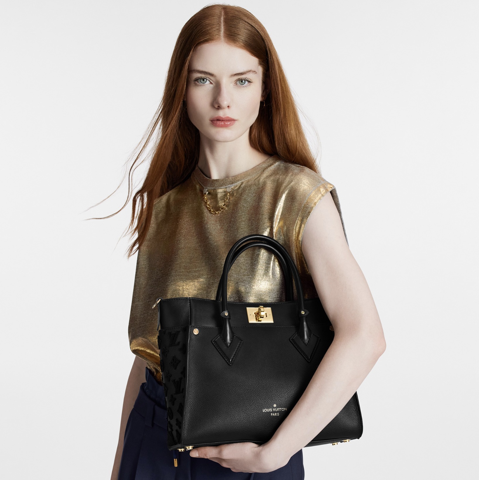 Túi Louis Vuitton On My Side MM Black 9