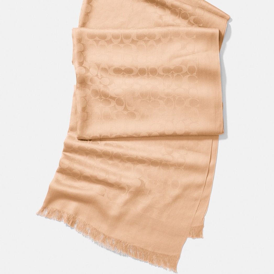 KHĂN CHOÀNG CỔ COACH CHAMPAGNE SIGNATURE TEXTURED STOLE WITH TASSELS 2