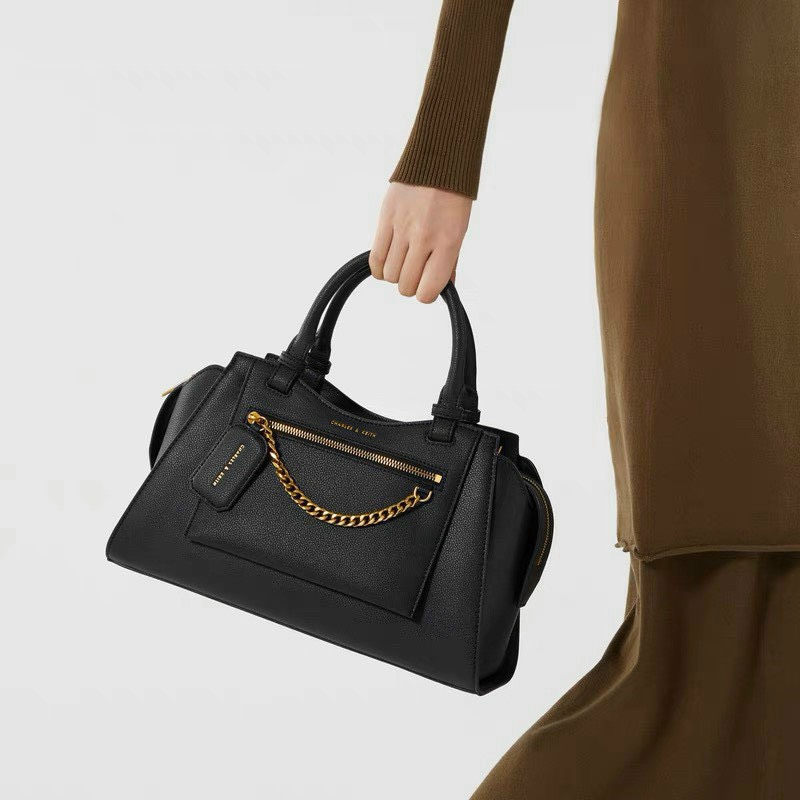 TÚI XÁCH CHARLES AND KEITH AVIS TRAPEZE TOTE BAG CK2-30671492 10
