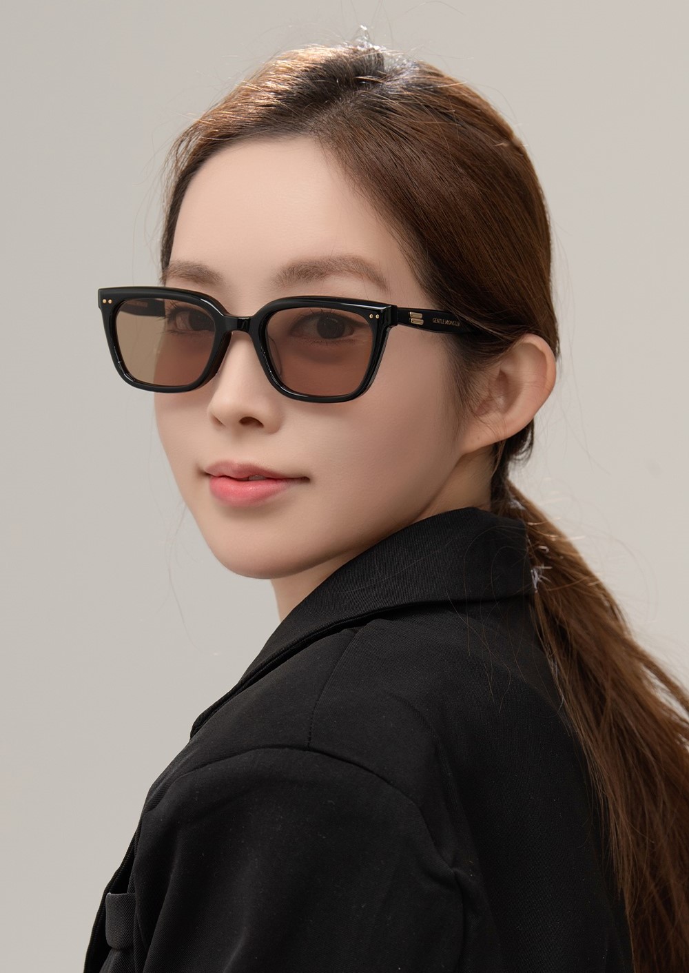 Mắt Kính Gentle Monster Breezebe 01(BR) Brown Lenses Black Acetate Frame 5