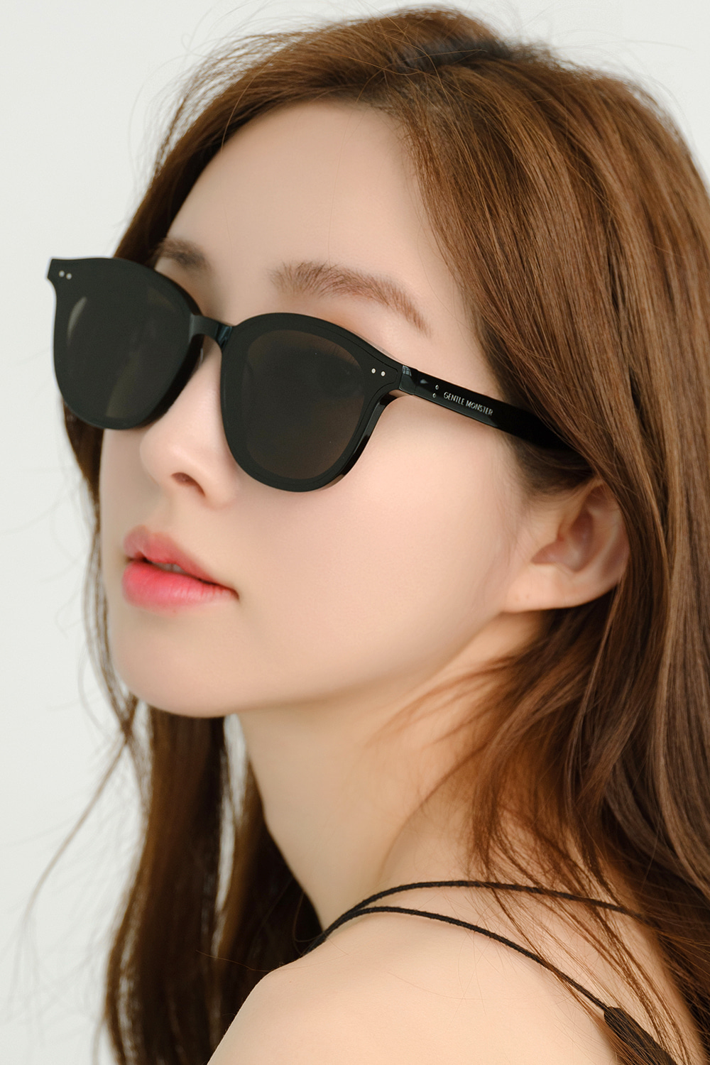 Mắt kính Gentle Monster Lang 01 Black Lenses Round Acetate Frame 9