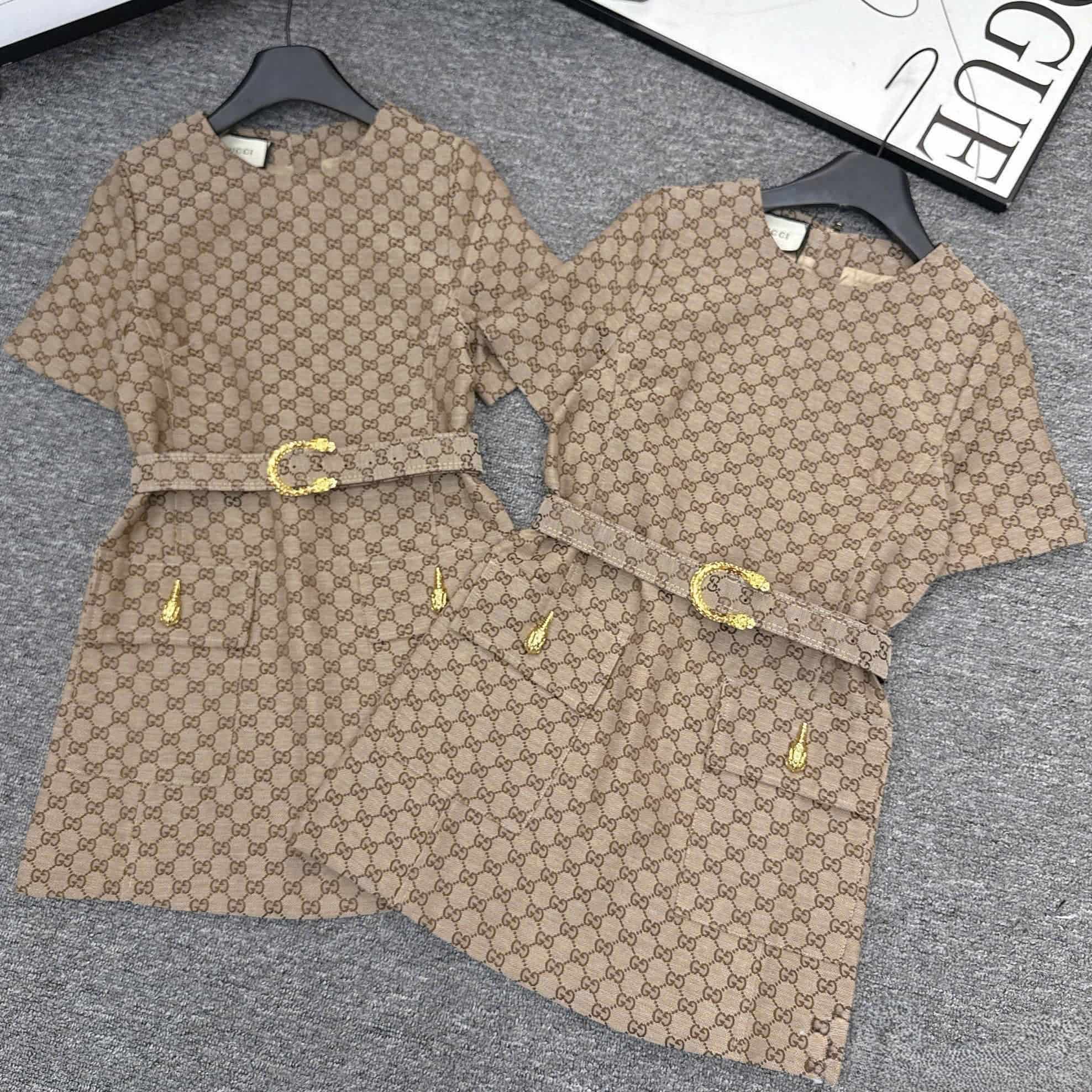 Áo đầm nữ Gucci tay ngắn cổ tròn kèm thắt lưng 2