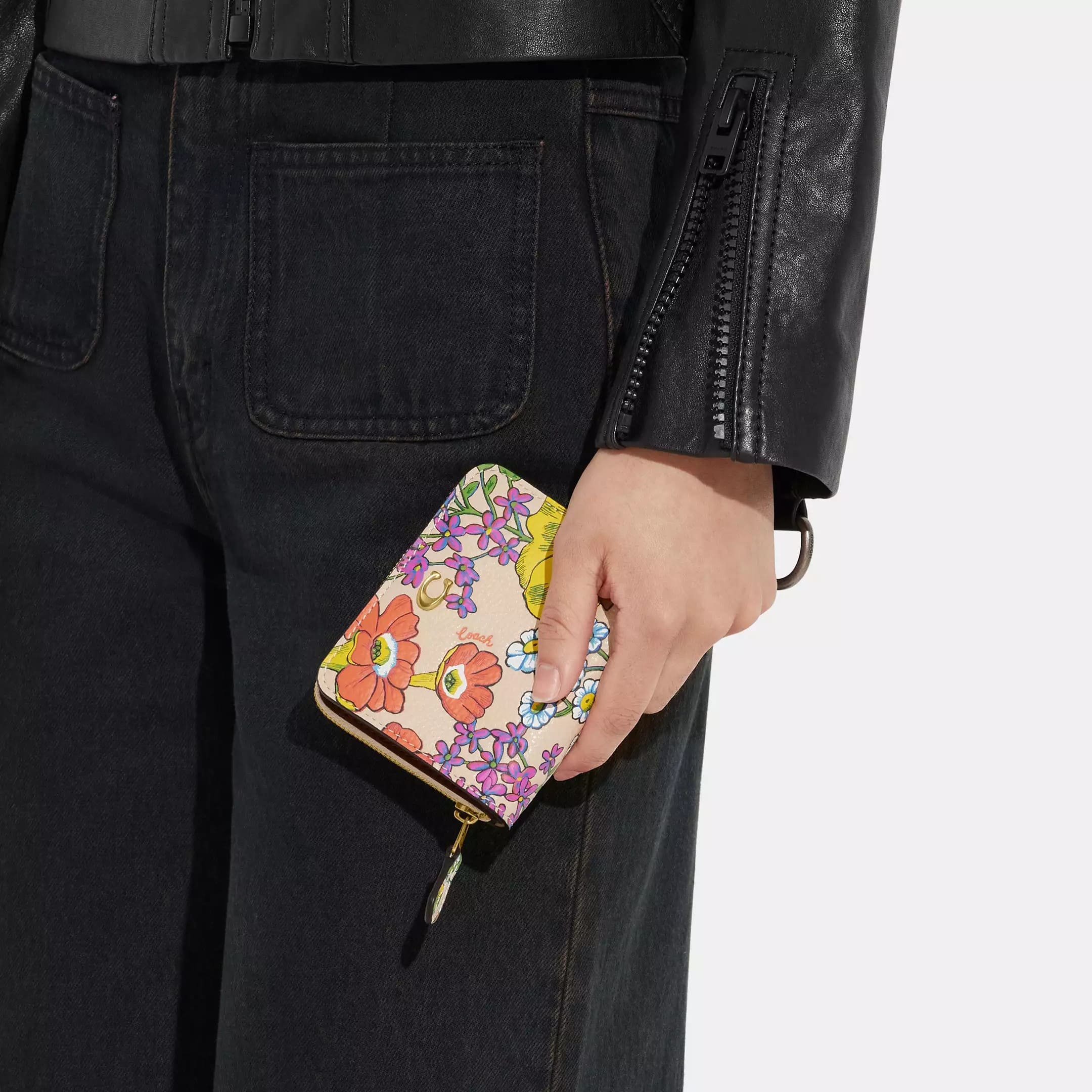 VÍ NGẮN NỮ COACH BILLFOLD WALLET WITH FLORAL PRINT CJ372 2