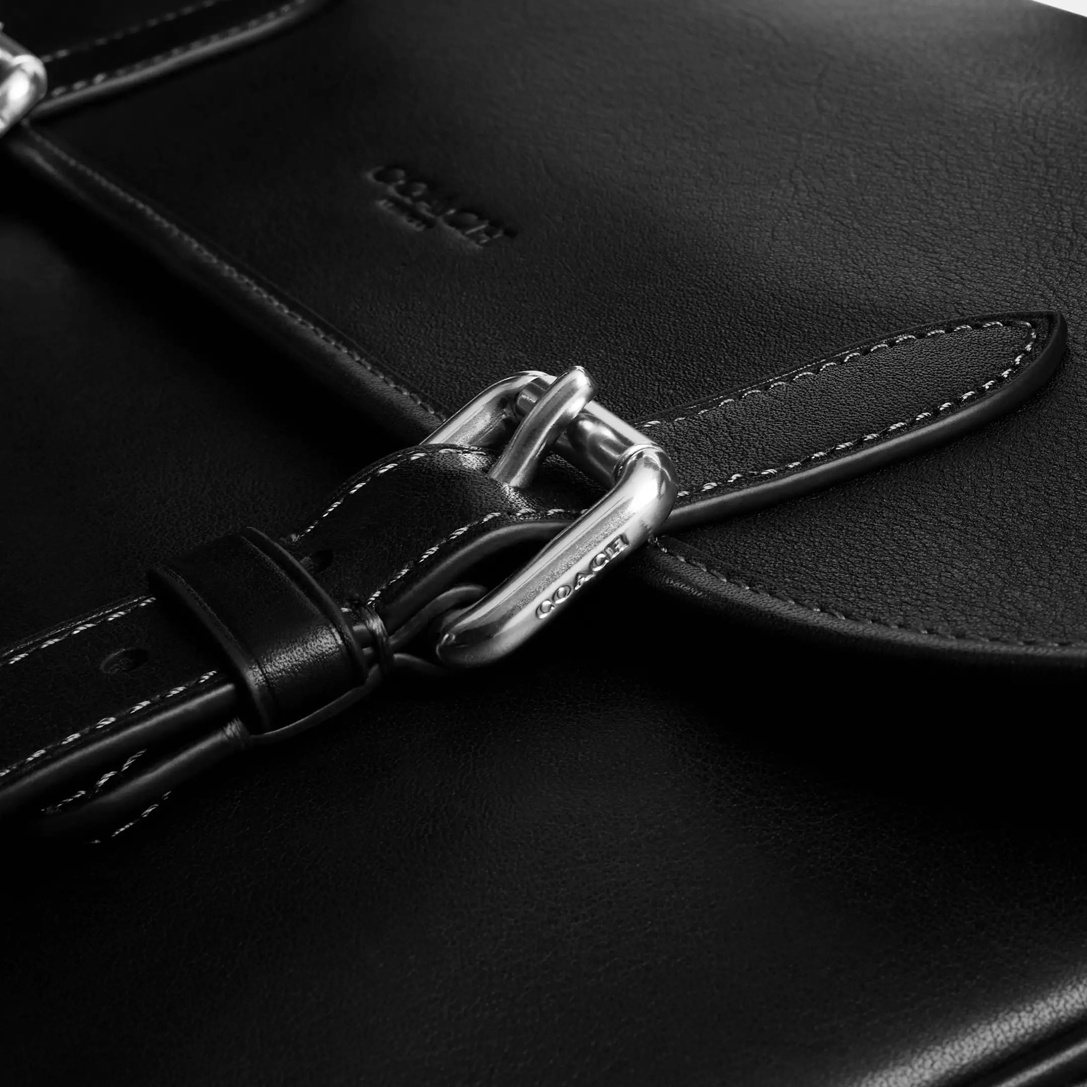 Túi Coach Nam Hitch Messenger Black CAH91 6