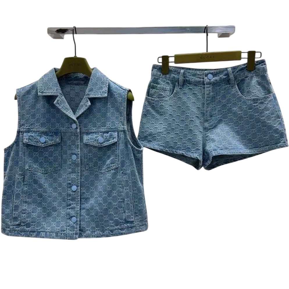 Set áo sát nách quần short jean xanh dương Gucci 5