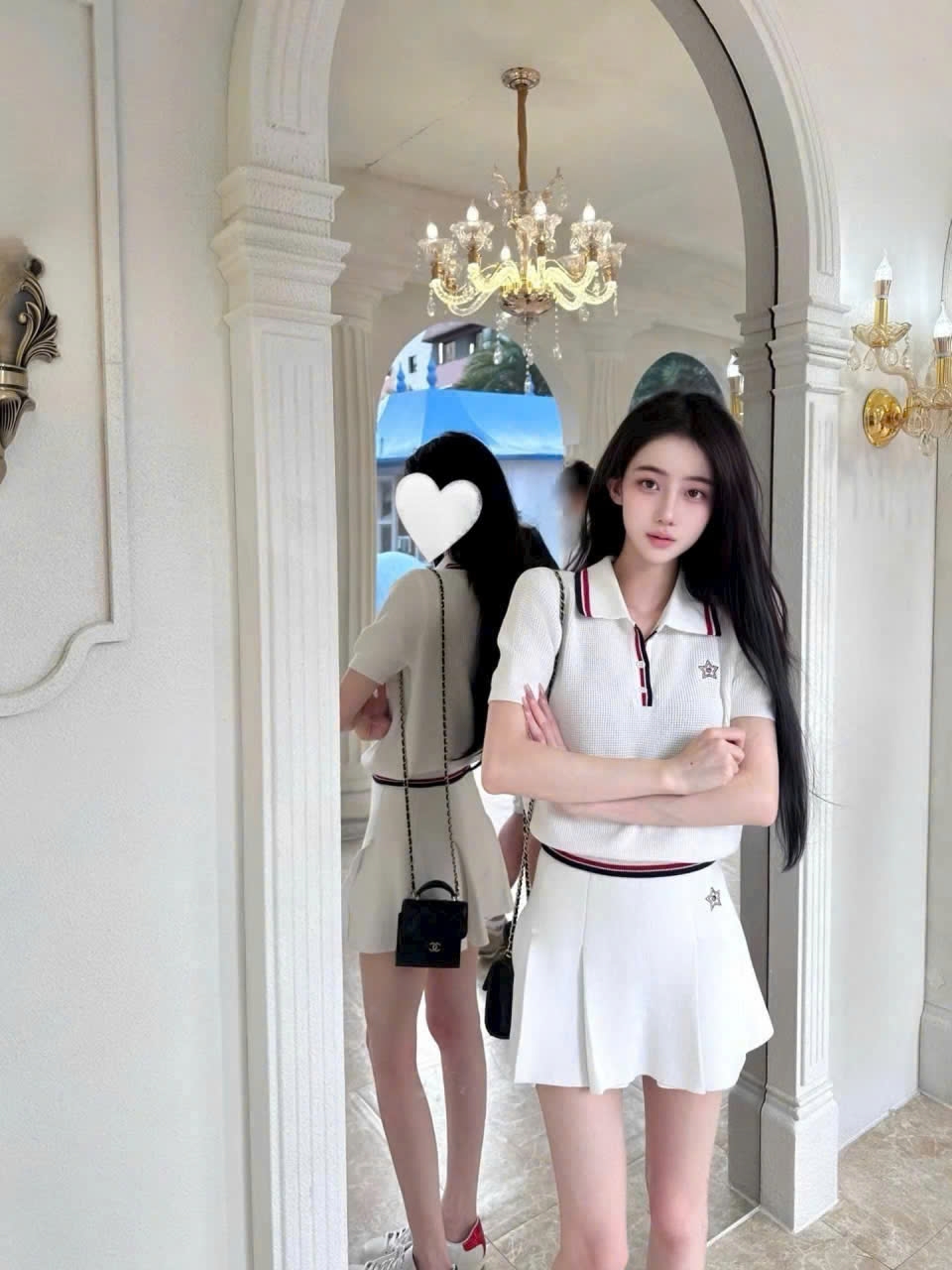 Set áo thun váy xếp ly xòe màu trắng Dior 2