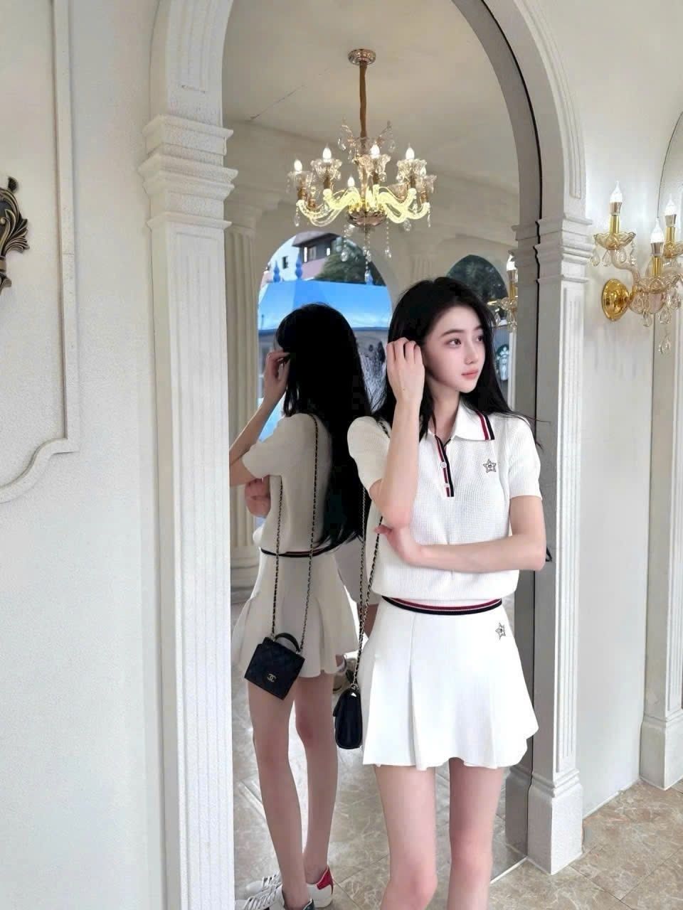 Set áo thun váy xếp ly xòe màu trắng Dior 4