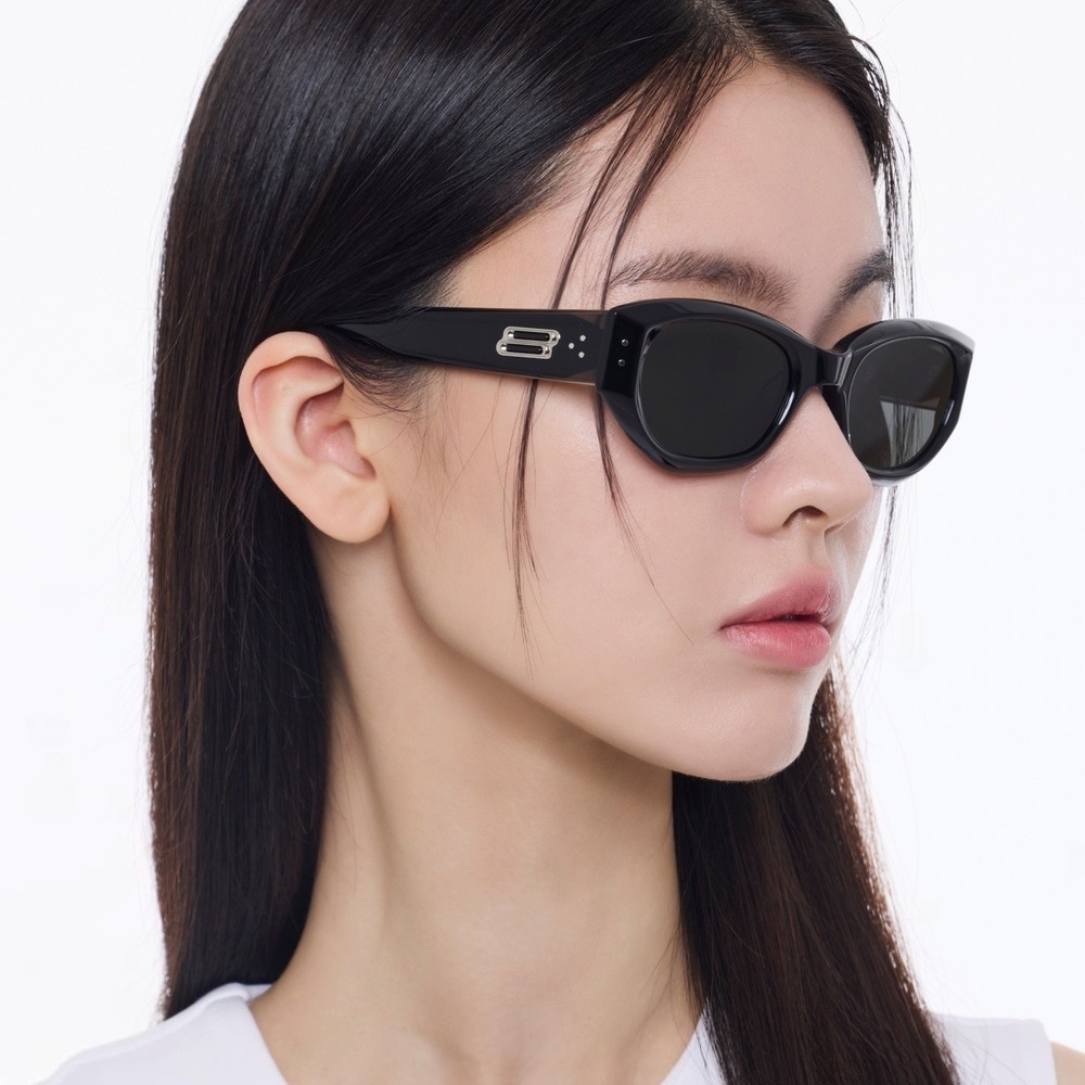 Mắt kính Gentle Monster Benven 01 Black Acetate Frame 7