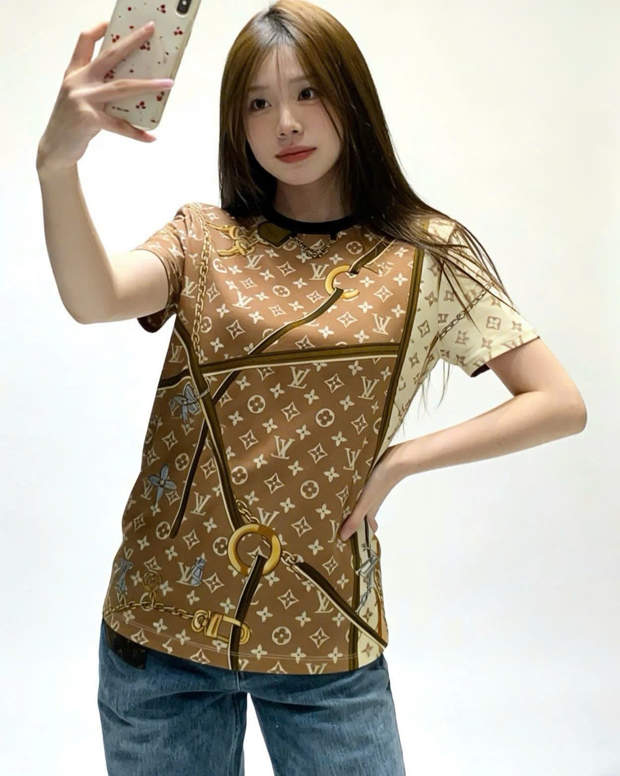 Áo thun LV họa tiết vàng nâu tay ngắn 1