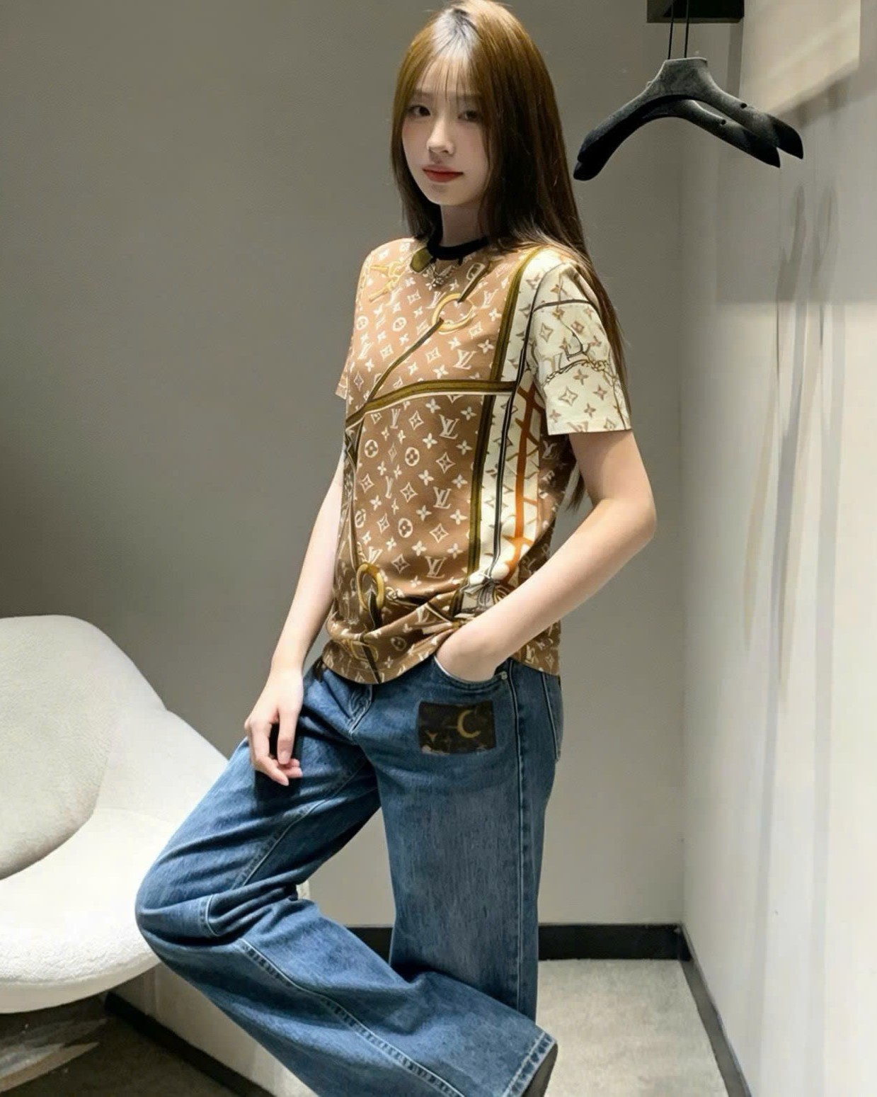 Áo thun LV họa tiết vàng nâu tay ngắn 6