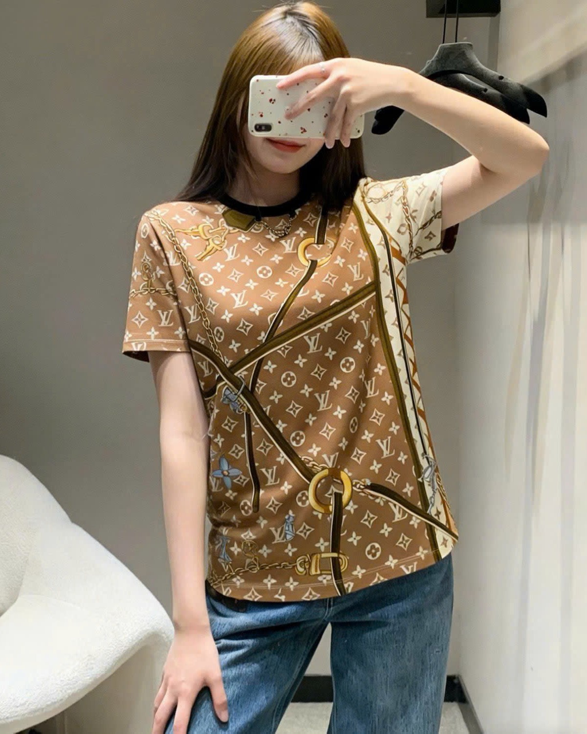 Áo thun LV họa tiết vàng nâu tay ngắn 11