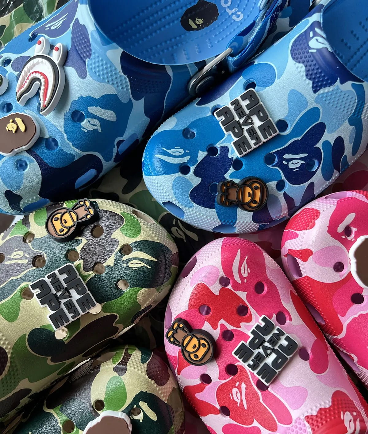 Dép Crocs x Bape Classic Clog Carnation A Bathing Ape ABC Camo Print Chai 209627-212 13