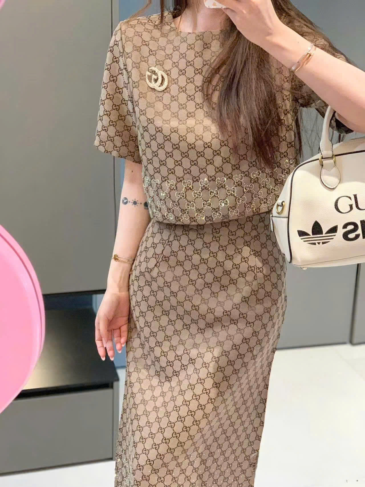 Set áo tay ngắn váy dài ôm Gucci 1