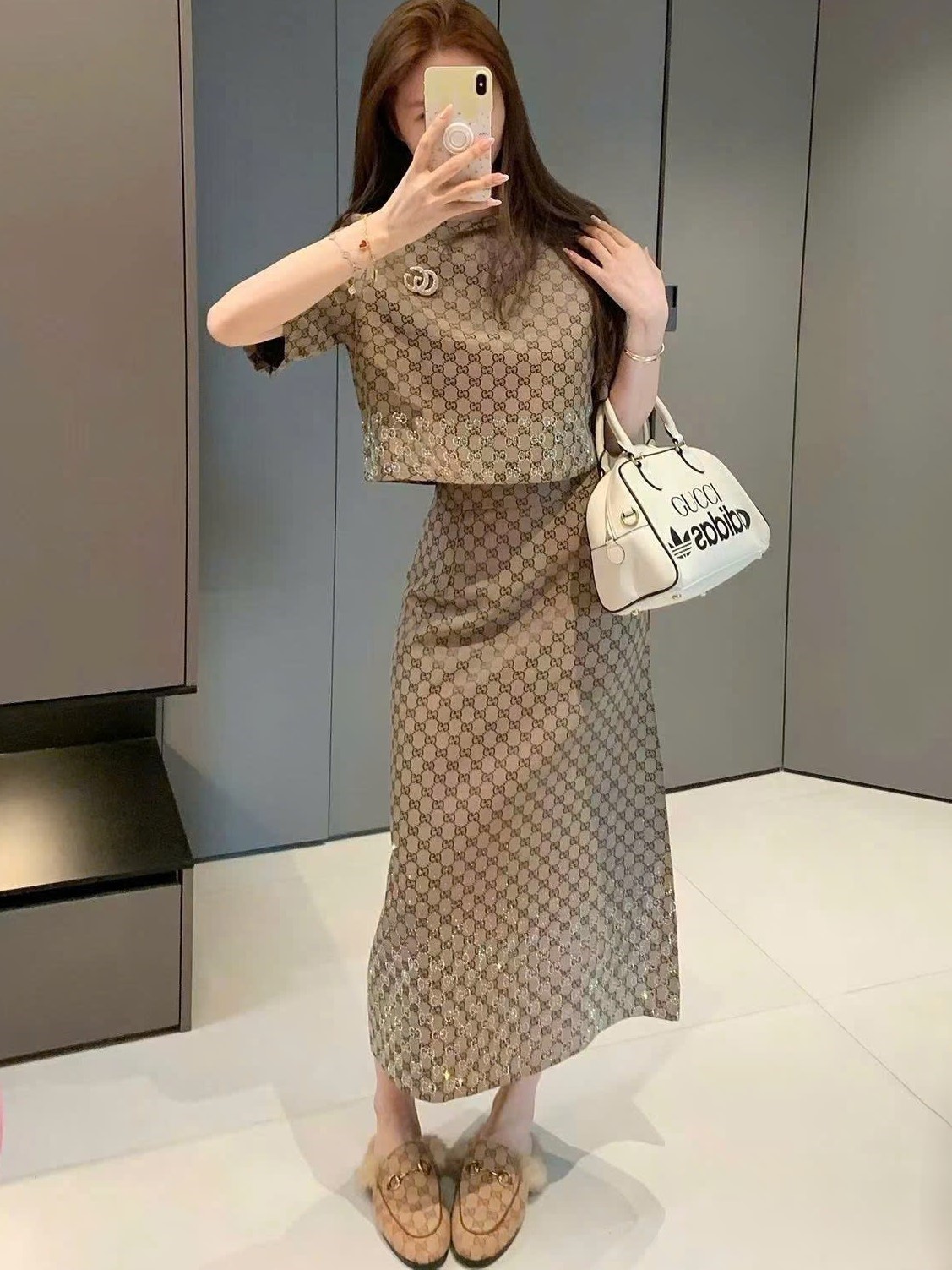 Set áo tay ngắn váy dài ôm Gucci 3