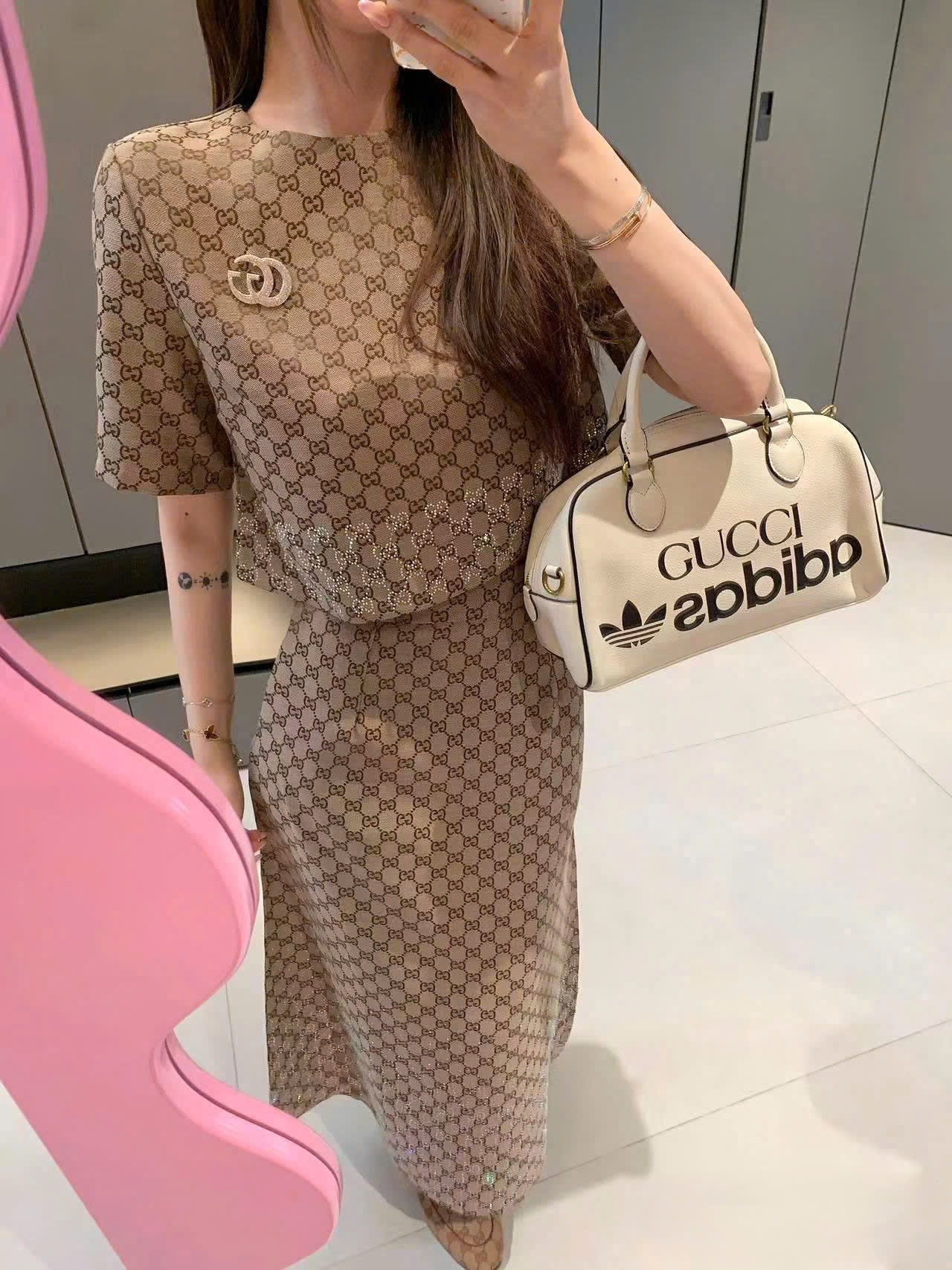 Set áo tay ngắn váy dài ôm Gucci 6