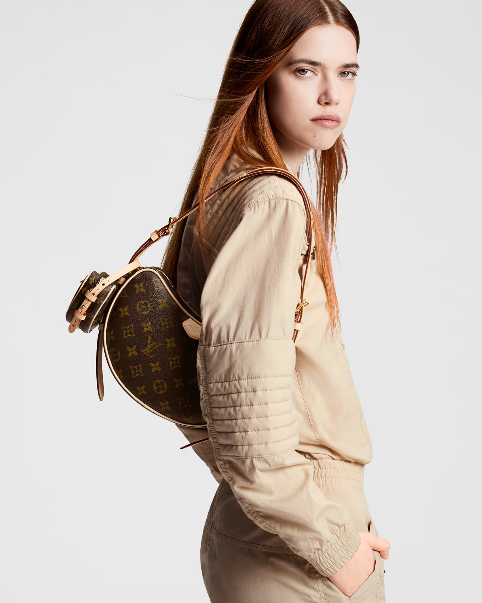 Túi xách nữ Louis Vuitton LV Croissant MM Monogram Coated Canvas 3