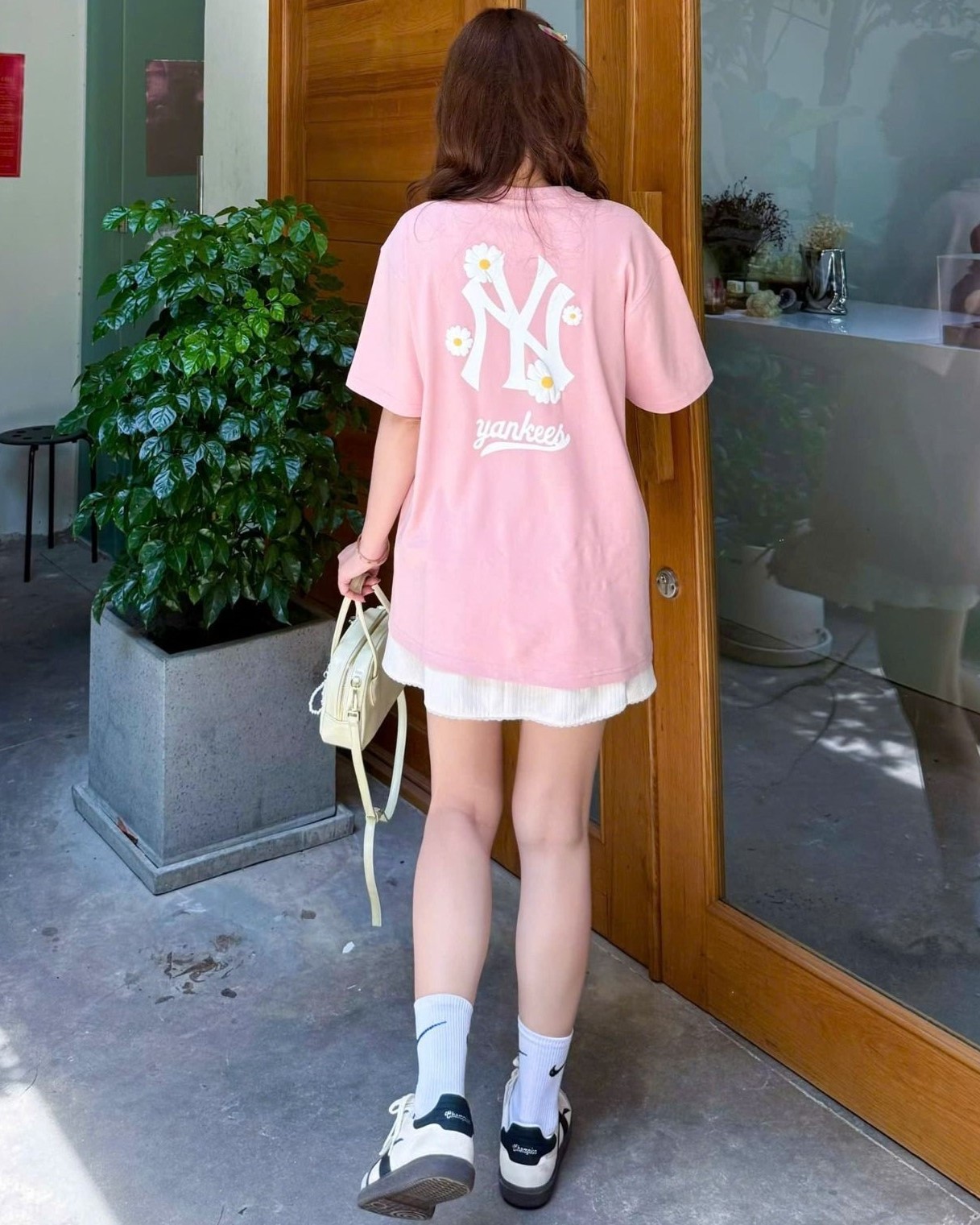 Áo thun New Era New York Yankees Flowers T-shirt Pink 2
