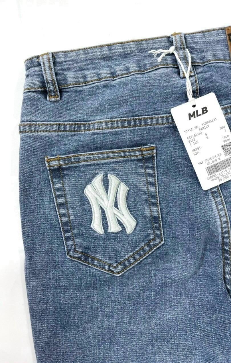 Quần Shorts jeans Nữ MLB Pop Art Graphic 3FDPL013350CRS Komall