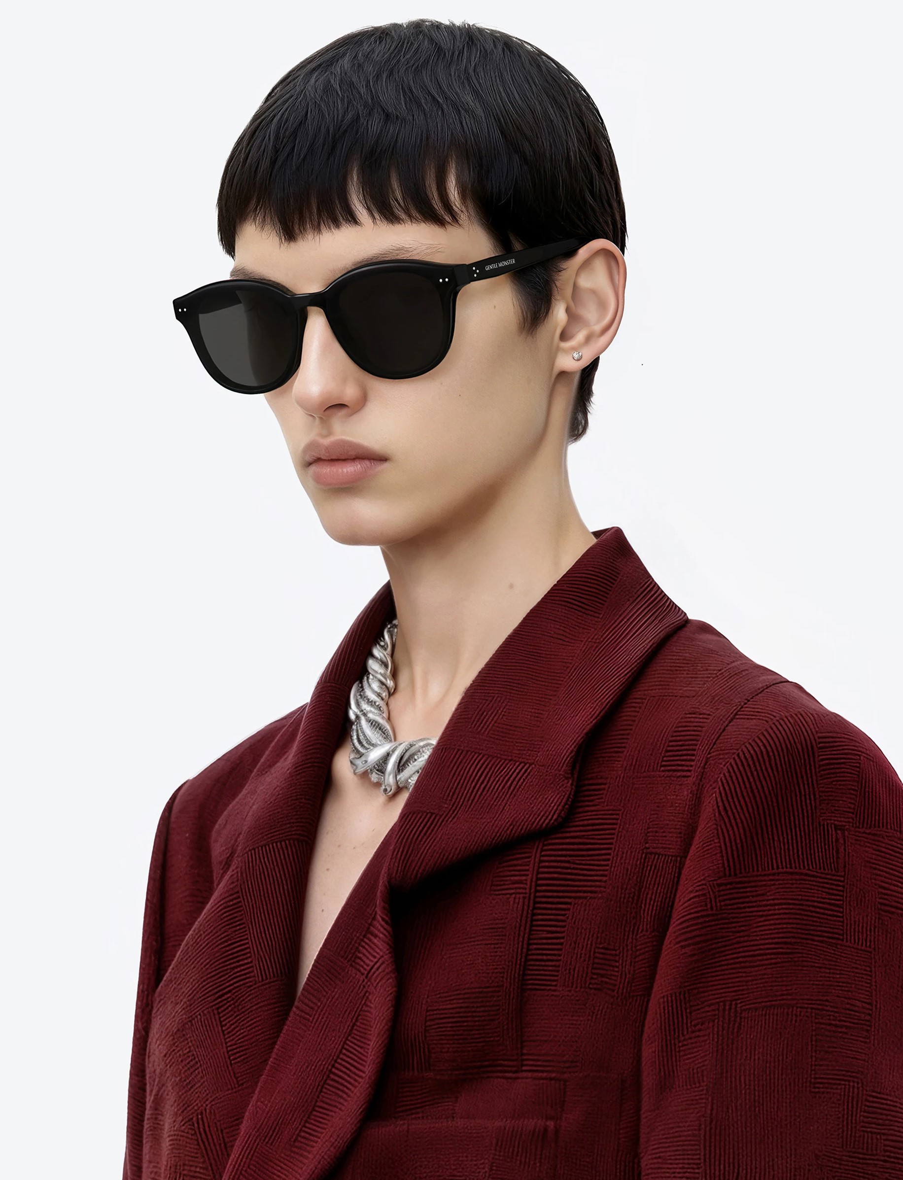 Mắt kính Gentle Monster Jade 01 Black Lenses Black Acetate Frame 12