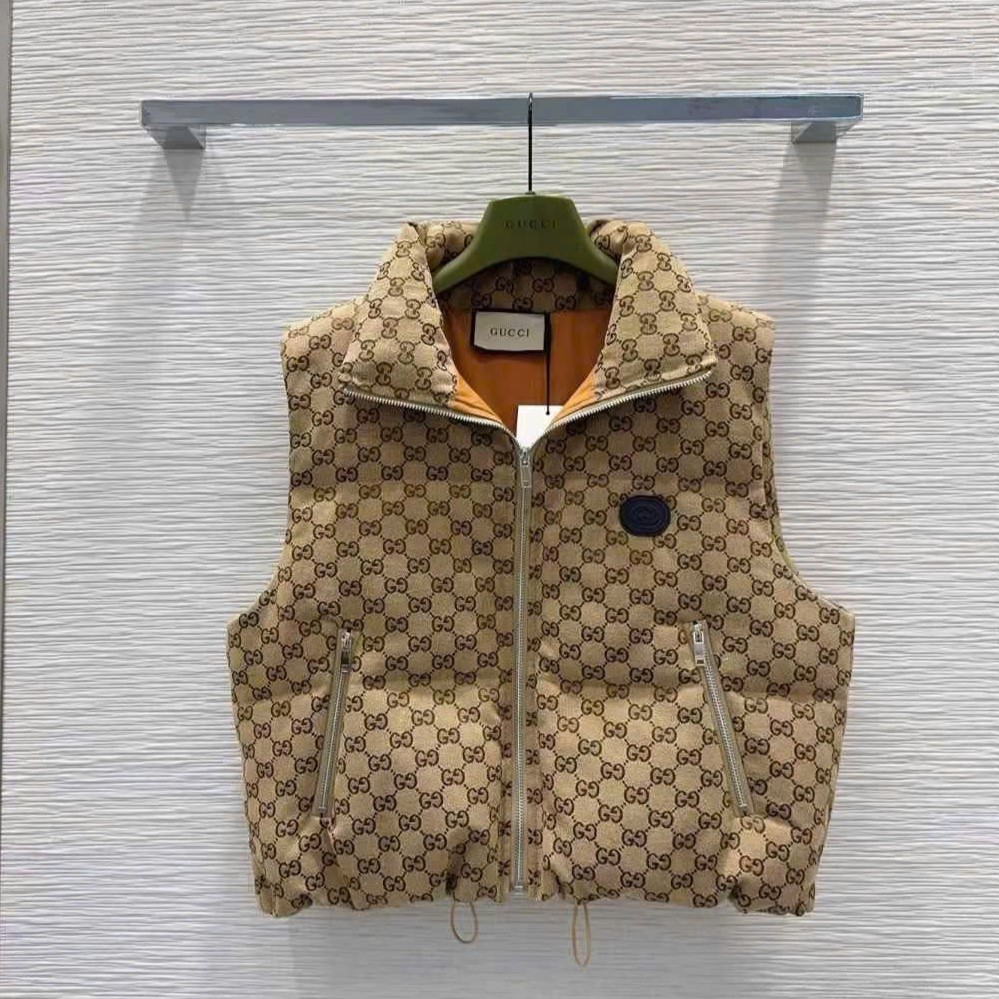 Áo khoác nữ Gucci gile vàng nâu họa tiết hãng 3