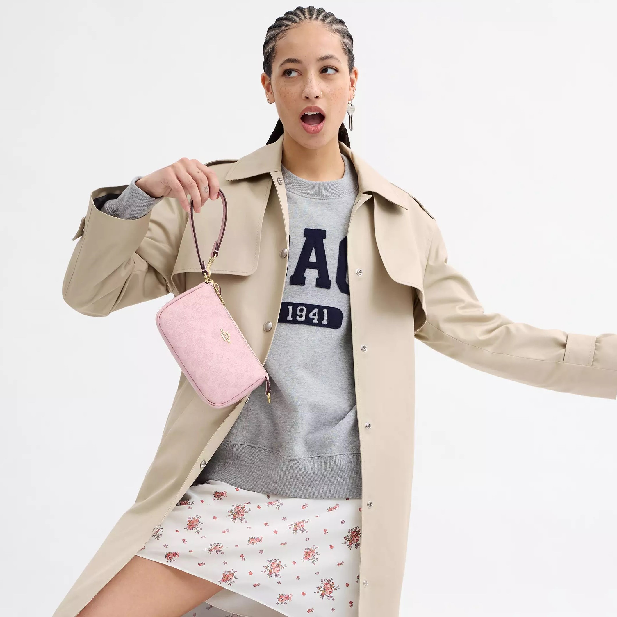 Túi Kẹp nách Coach Nolita 19 In Signature Canvas Powder Pink CW426 3