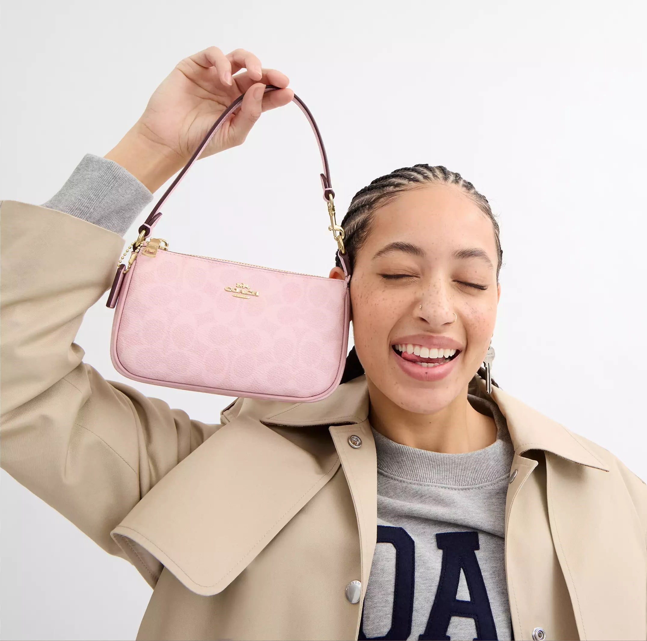 Túi Kẹp nách Coach Nolita 19 In Signature Canvas Powder Pink CW426 7