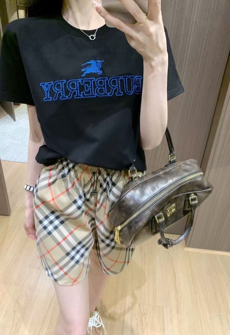 Set áo thun quần short nữ nâu Burberry 12