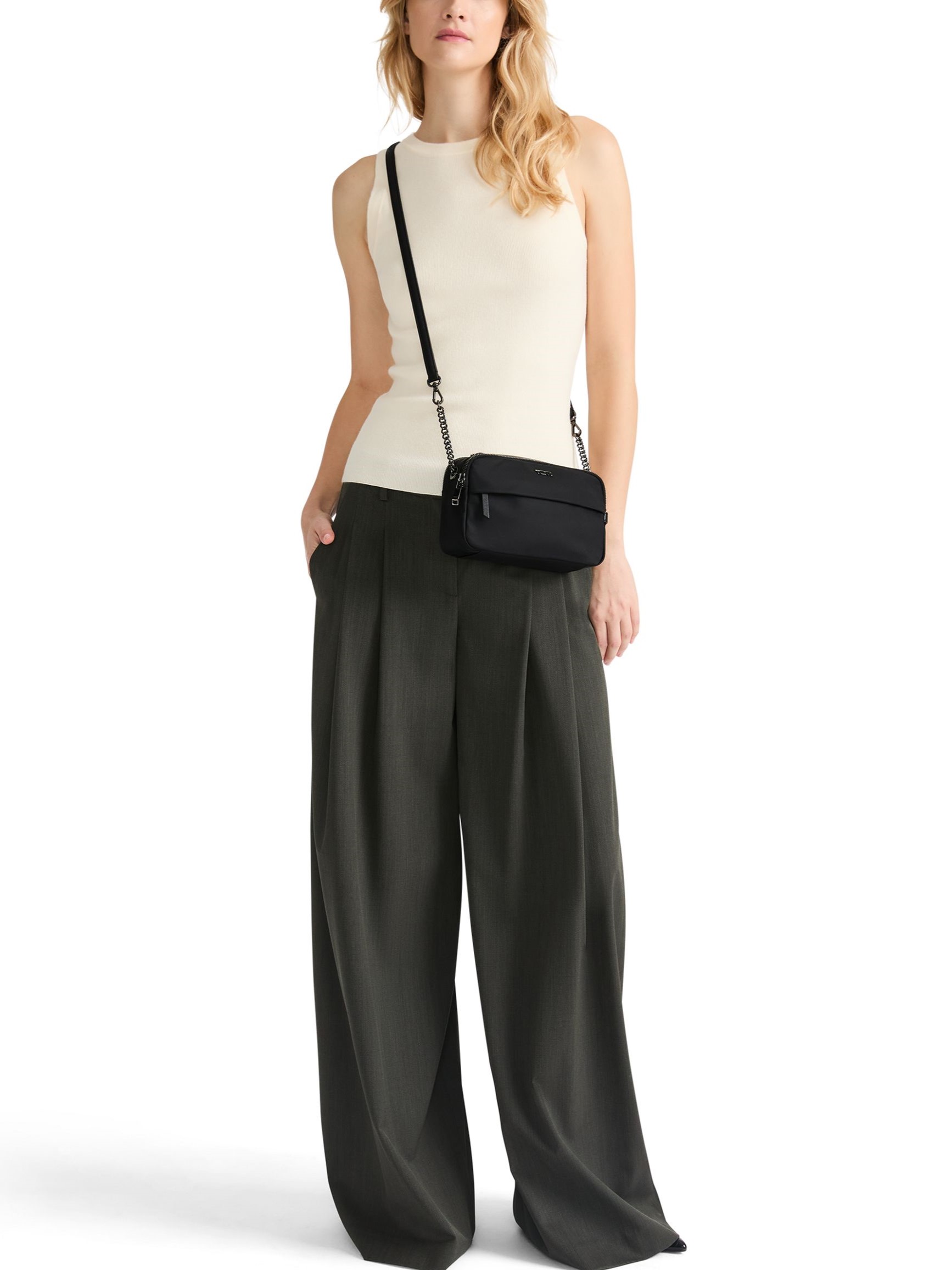Túi xách nữ Tumi Voyageur Colette Crossbody 4