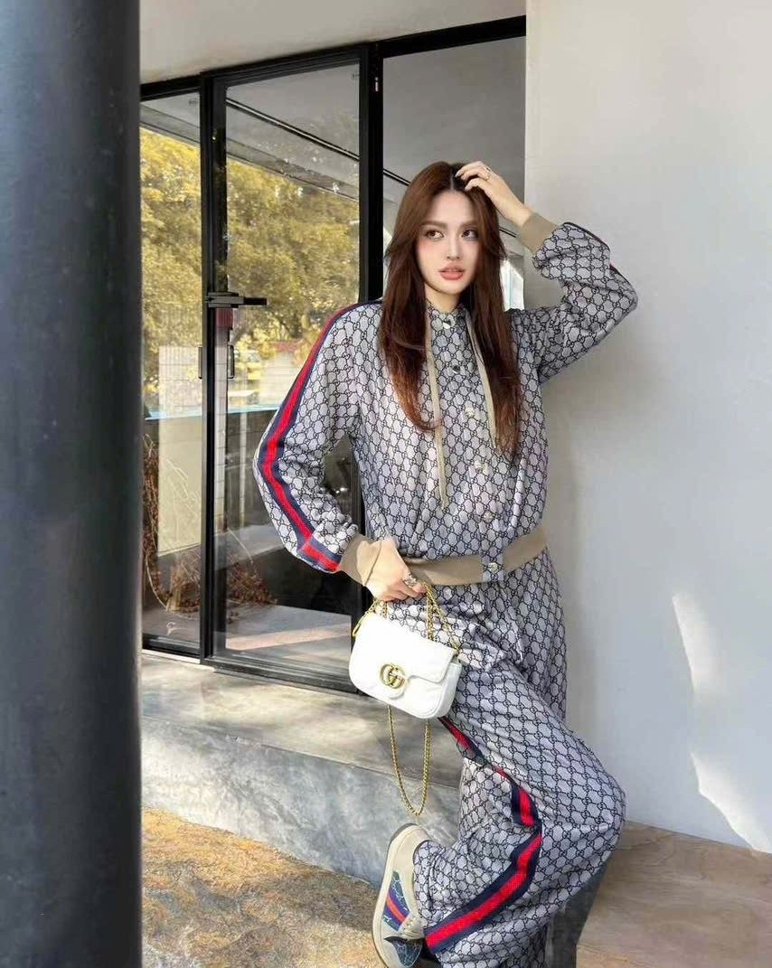 Set áo nón quần dài xám Gucci 2