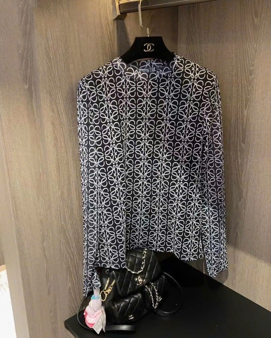 Áo dài tay cổ tròn Loewe 6