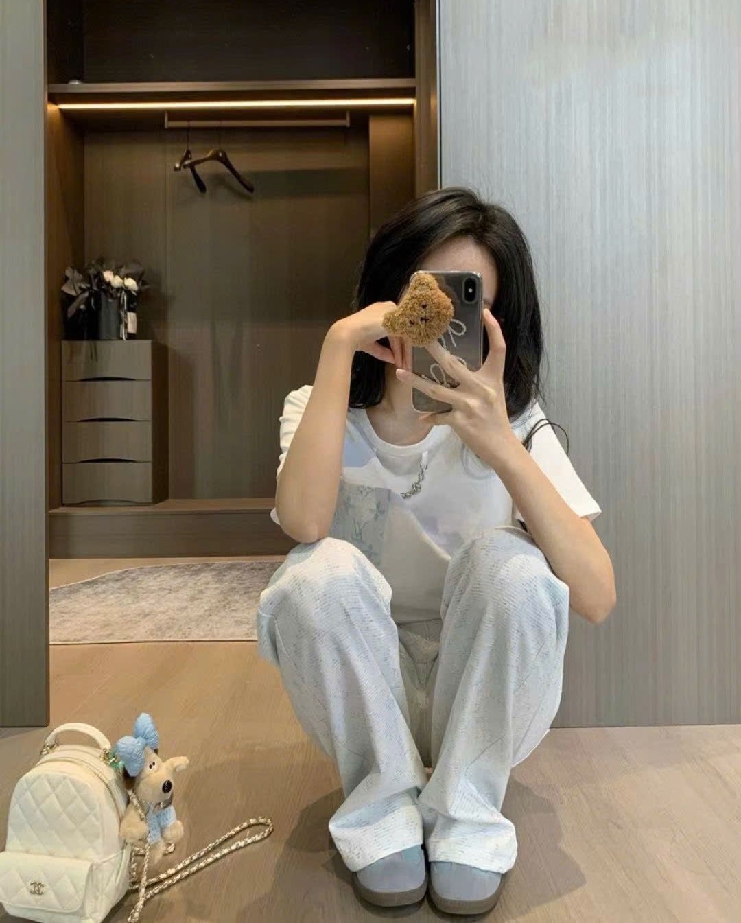 Set áo thun quần dài trắng Louis Vuitton 2