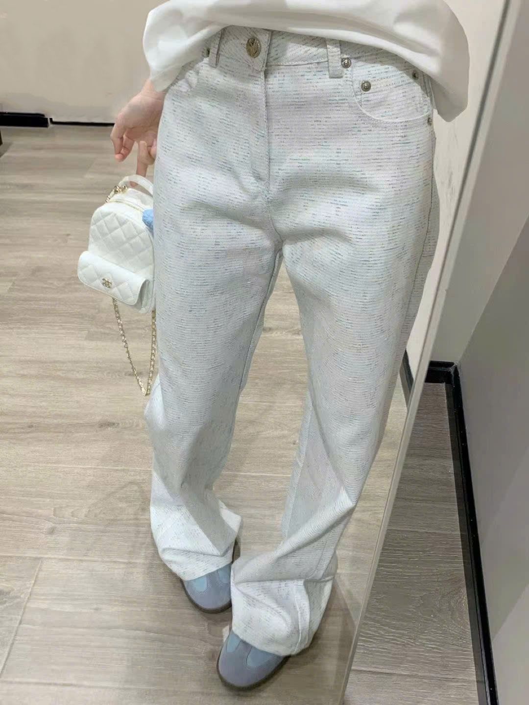 Set áo thun quần dài trắng Louis Vuitton 11