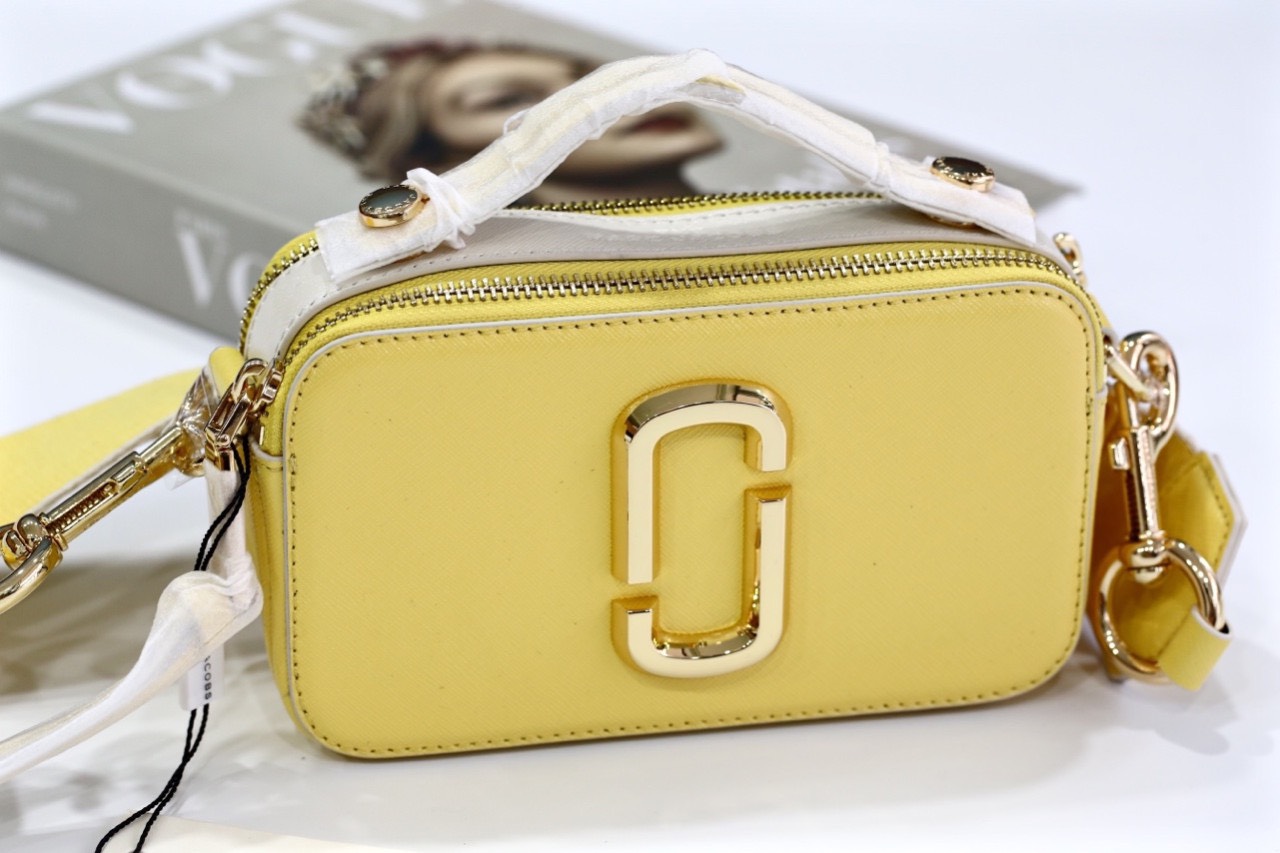 Túi đeo chéo nữ Marc Jacobs màu vàng có quai | Túi xách Camera bag da thật mẫu mới nhất 3