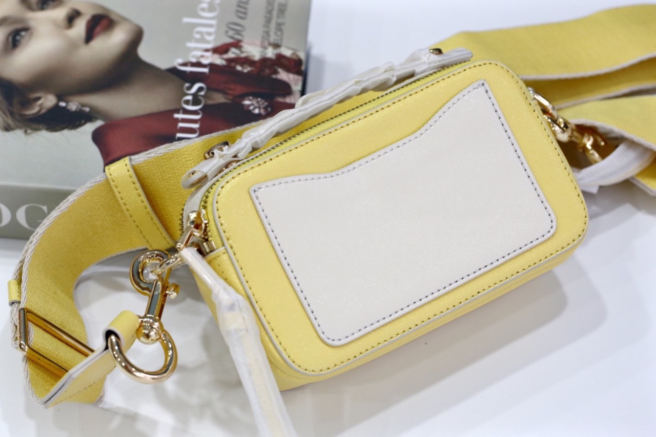 Túi đeo chéo nữ Marc Jacobs màu vàng có quai | Túi xách Camera bag da thật mẫu mới nhất 7