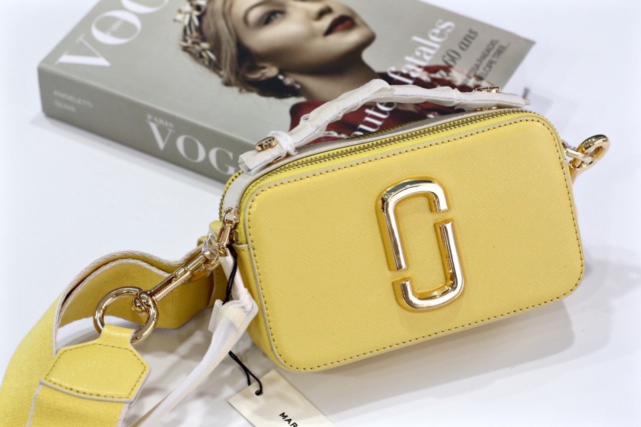 Túi đeo chéo nữ Marc Jacobs màu vàng có quai | Túi xách Camera bag da thật mẫu mới nhất 8