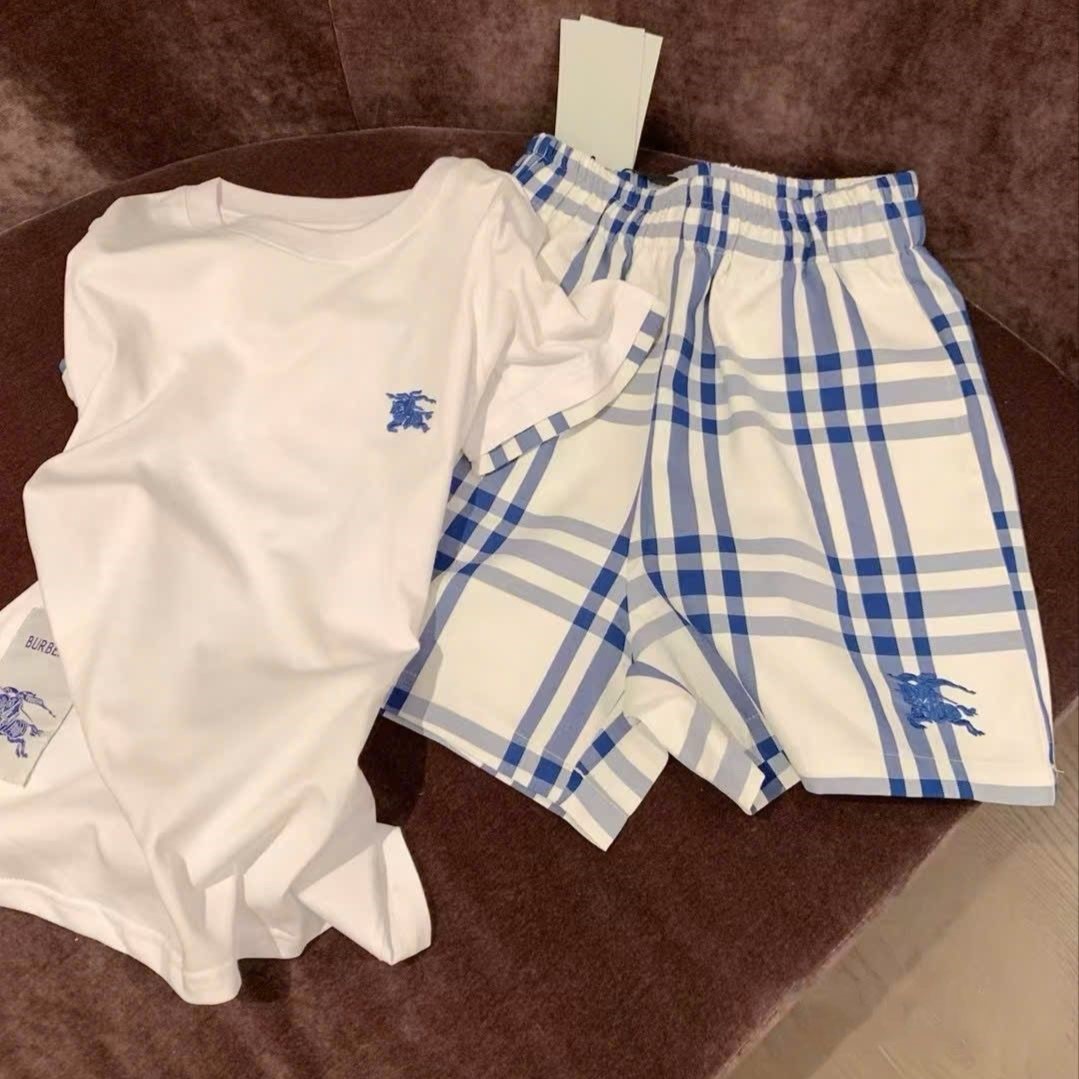 Set bộ áo thun polo quần short vải ngắn Burberry 1
