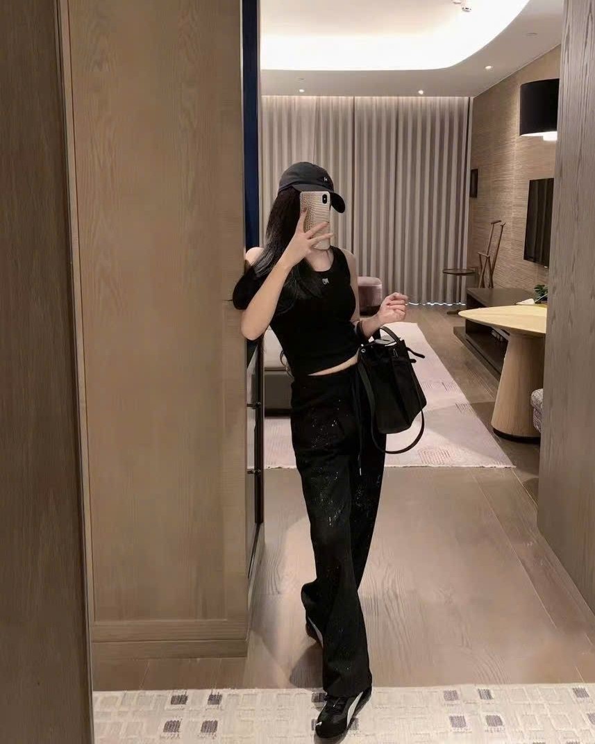 Set bộ áo thun quần ống đứng Alexander Wang 2