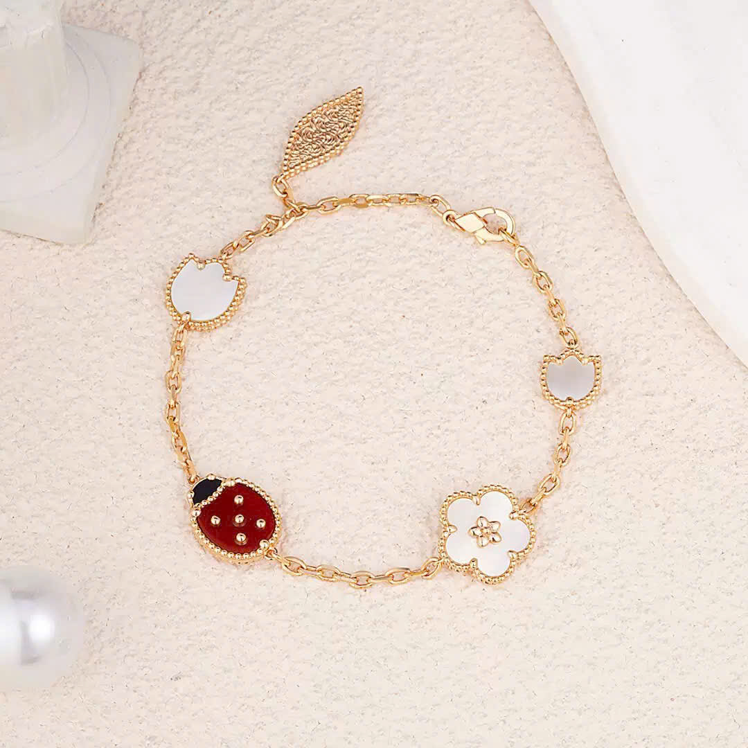 Vòng tay bọ rùa Van Cleef & Arpels Lucky Spring Bracelet 5 Motifs White Mother Of Pearl Carnelian VCARP7RR00 8