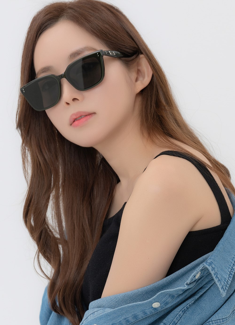 Mắt Kính Gentle Monster Tote KC2 Black Lenses Translucent Khaki Acetate Frame 6