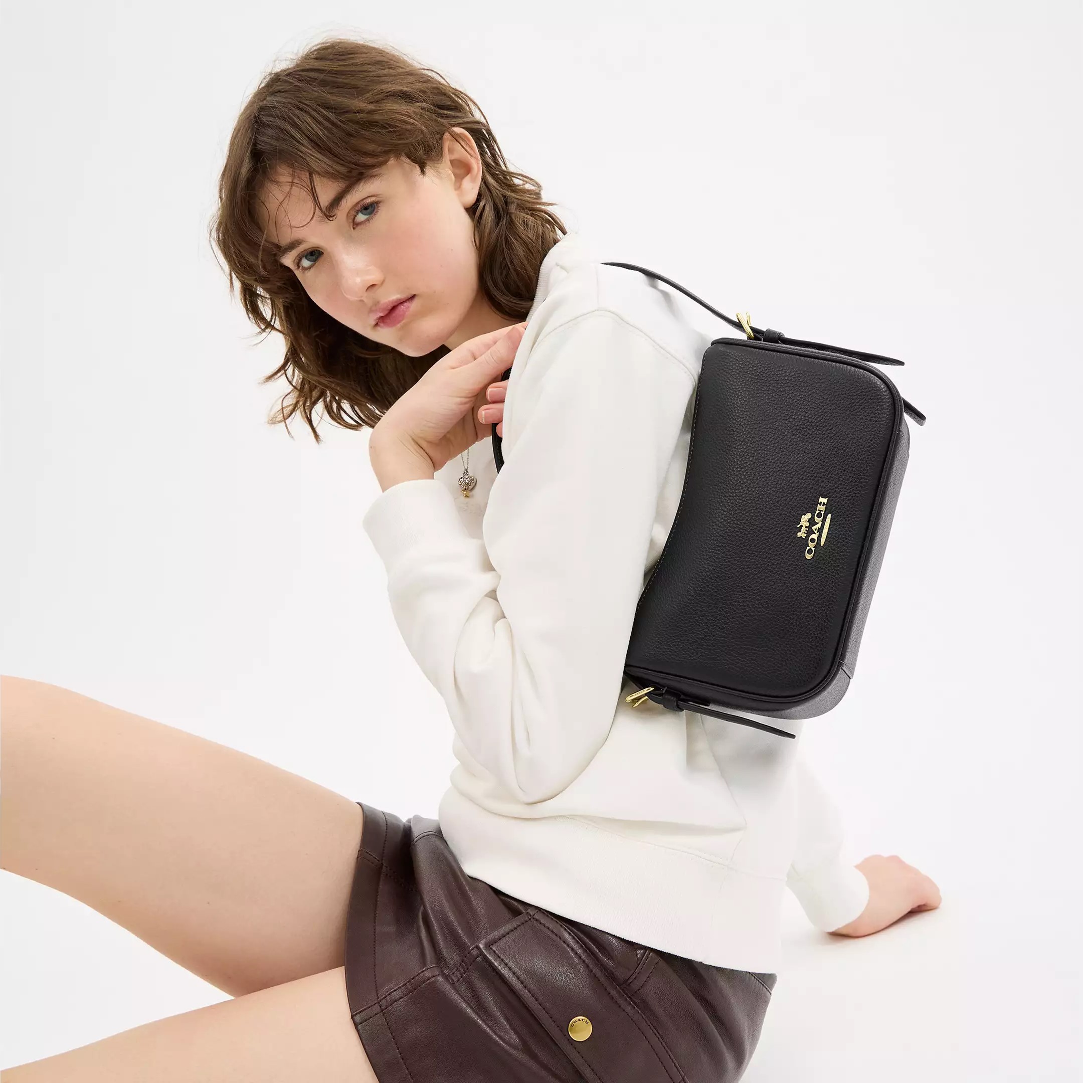 Túi đeo vai Coach Kailey Shoulder Bag Black CY707 7