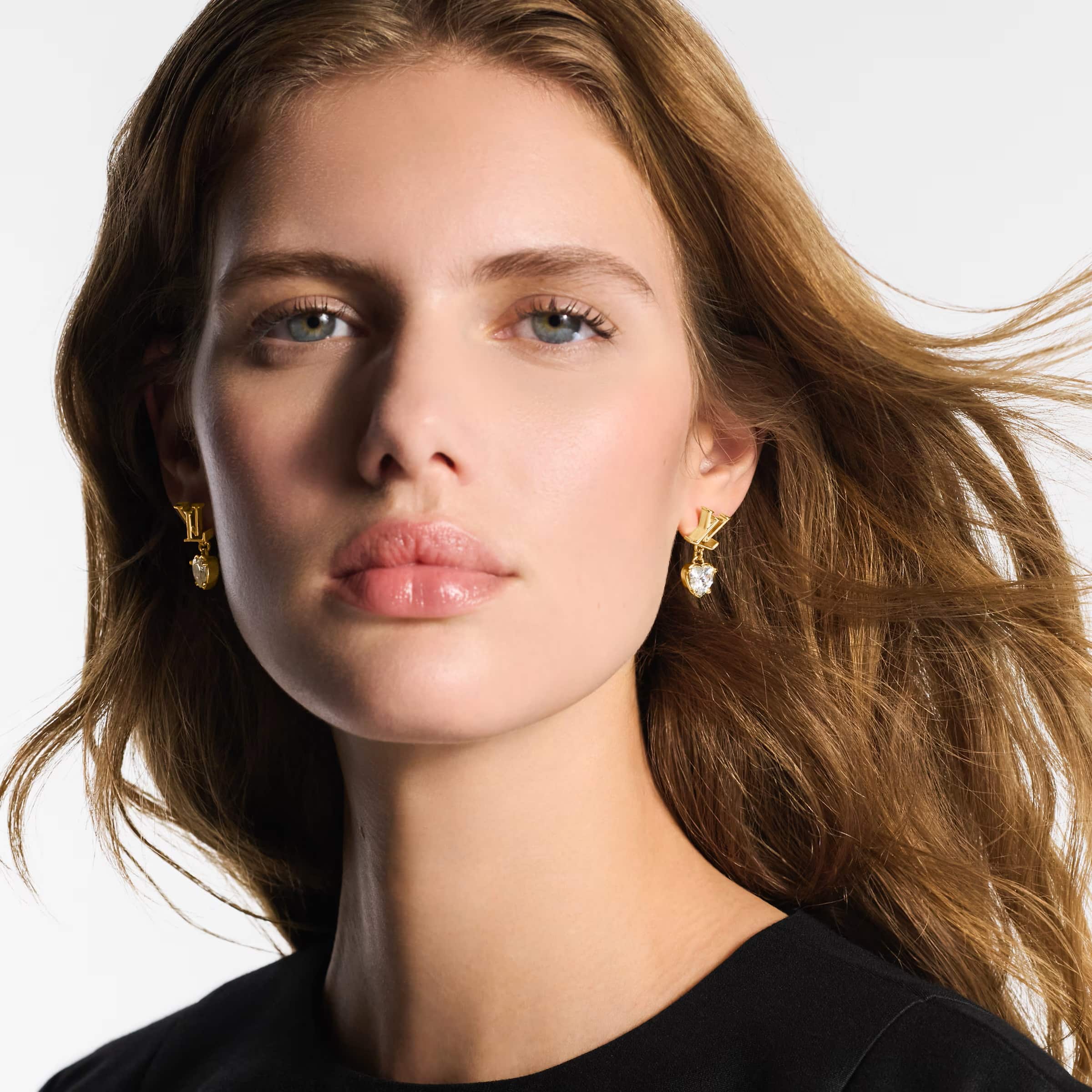 Bông tai LV Iconic Heart Earrings LV Initials and Heart Charms 7
