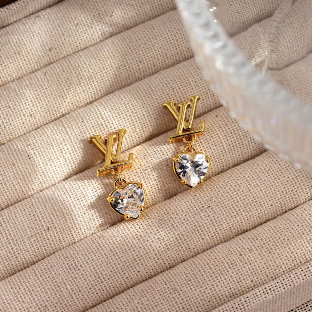 Bông tai LV Iconic Heart Earrings LV Initials and Heart Charms 10