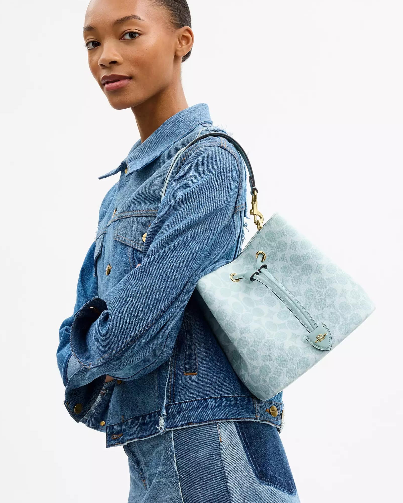 Túi Bucket Coach Rowan Exclusive Canvas Bucket Bag Pale Blue CEZ36 12
