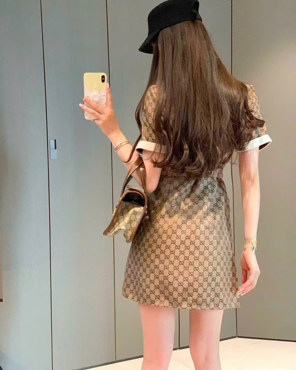 Đầm nâu nữ Gucci phối viền màu kem 8