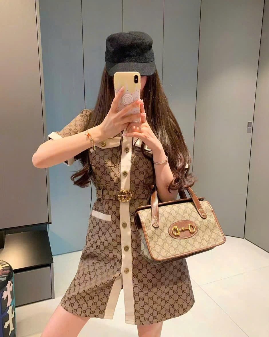 Đầm nâu nữ Gucci phối viền màu kem 9