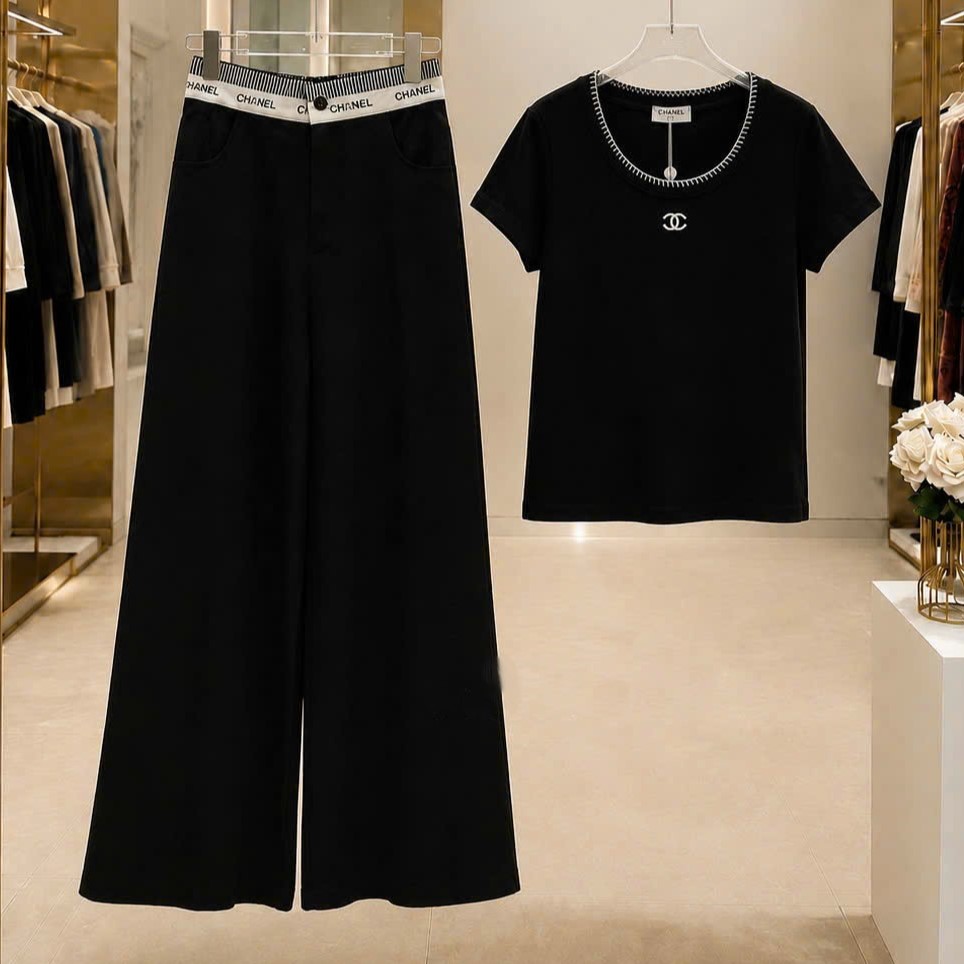 Set áo tay ngắn quần dài suông phối màu trắng đen Chanel 5
